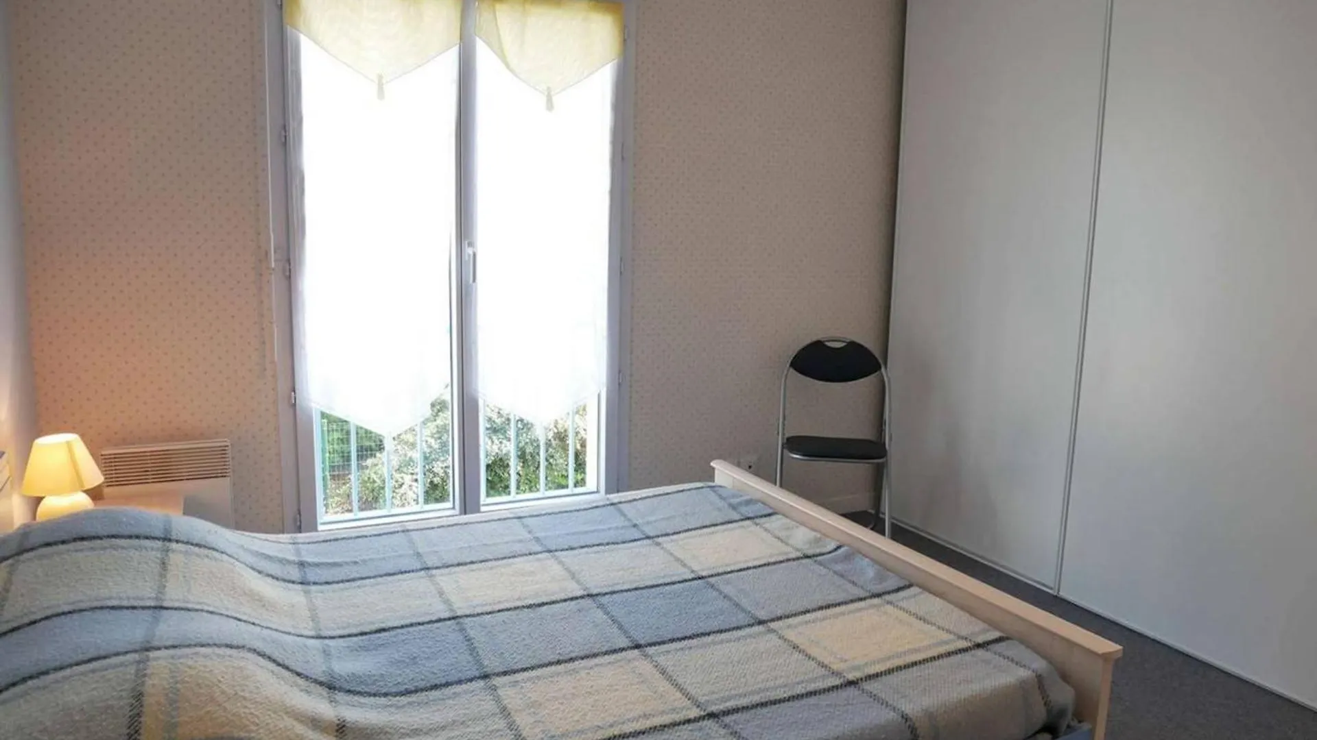 Etel - Appartement 3 Pieces Avec Parking, Animaux Admis - Fr-1-479-167